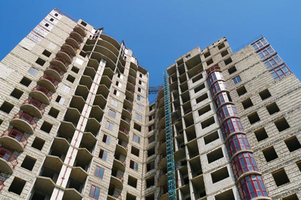 image of a construction site for commercial property depicting commercial insulation